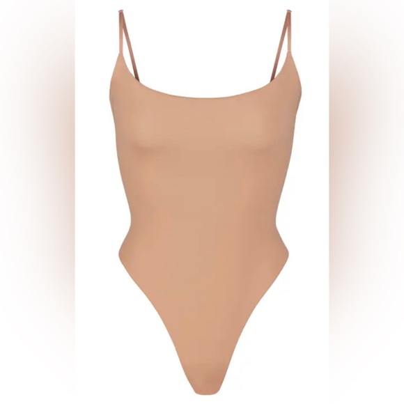 SKIMS Tops - NWT Skims Seamless Sculpt Tank Bodysuit - Size Small